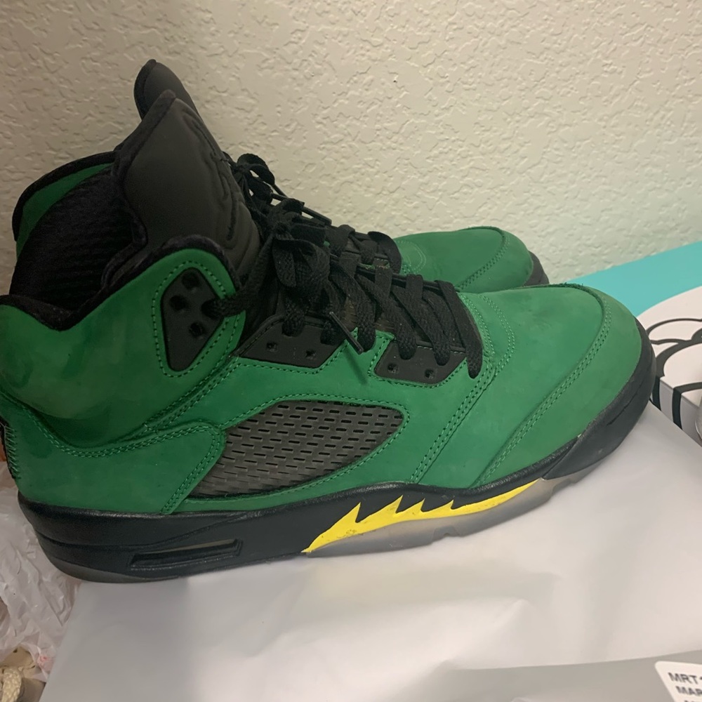 Oregon Duck 5s size 11